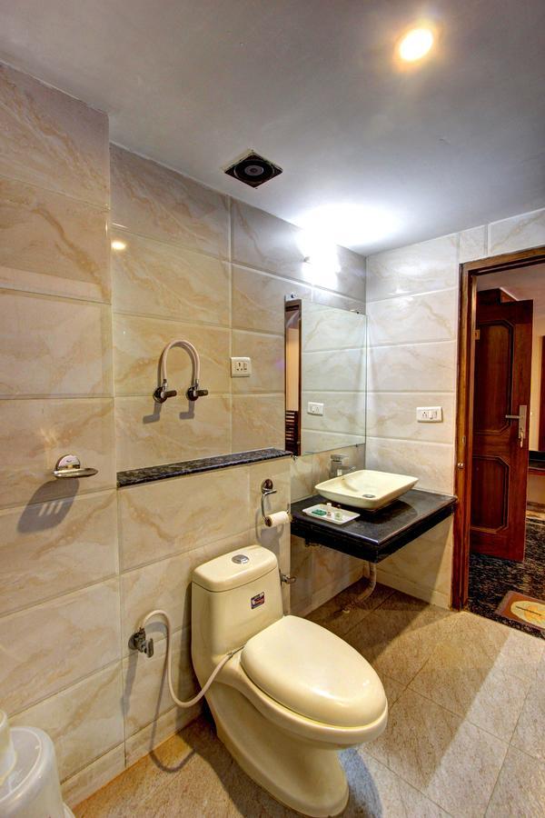 Hotel Maple Retreat Manāli Екстериор снимка
